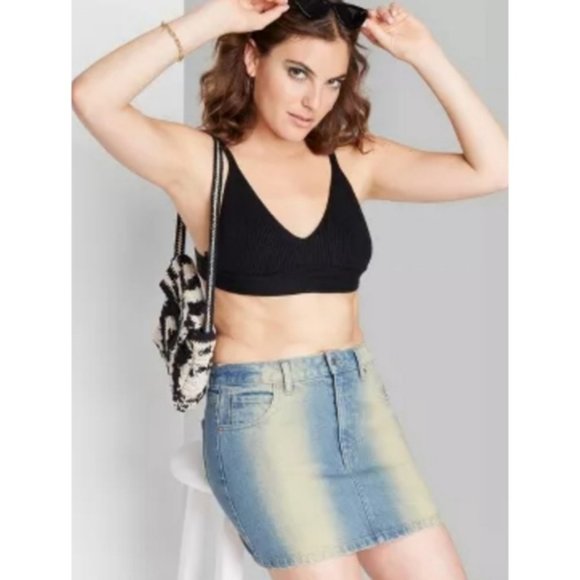 Wild Fable Distressed Sand Blasted Denim Mini-Skirt NWT - Picture 2 of 9